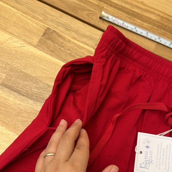 <3 NWT! Pajamagram Santa Claus Pajama Set - Picture 15 of 15